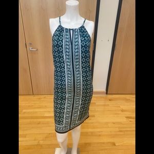 Multi colored design sleeveless dress.